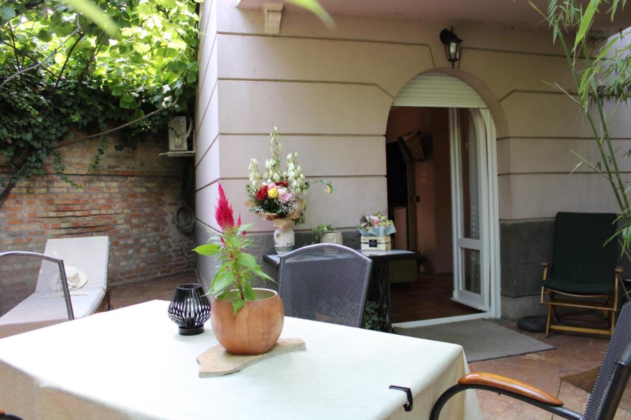 Garden Center Apartment Novi Sad Buitenkant foto